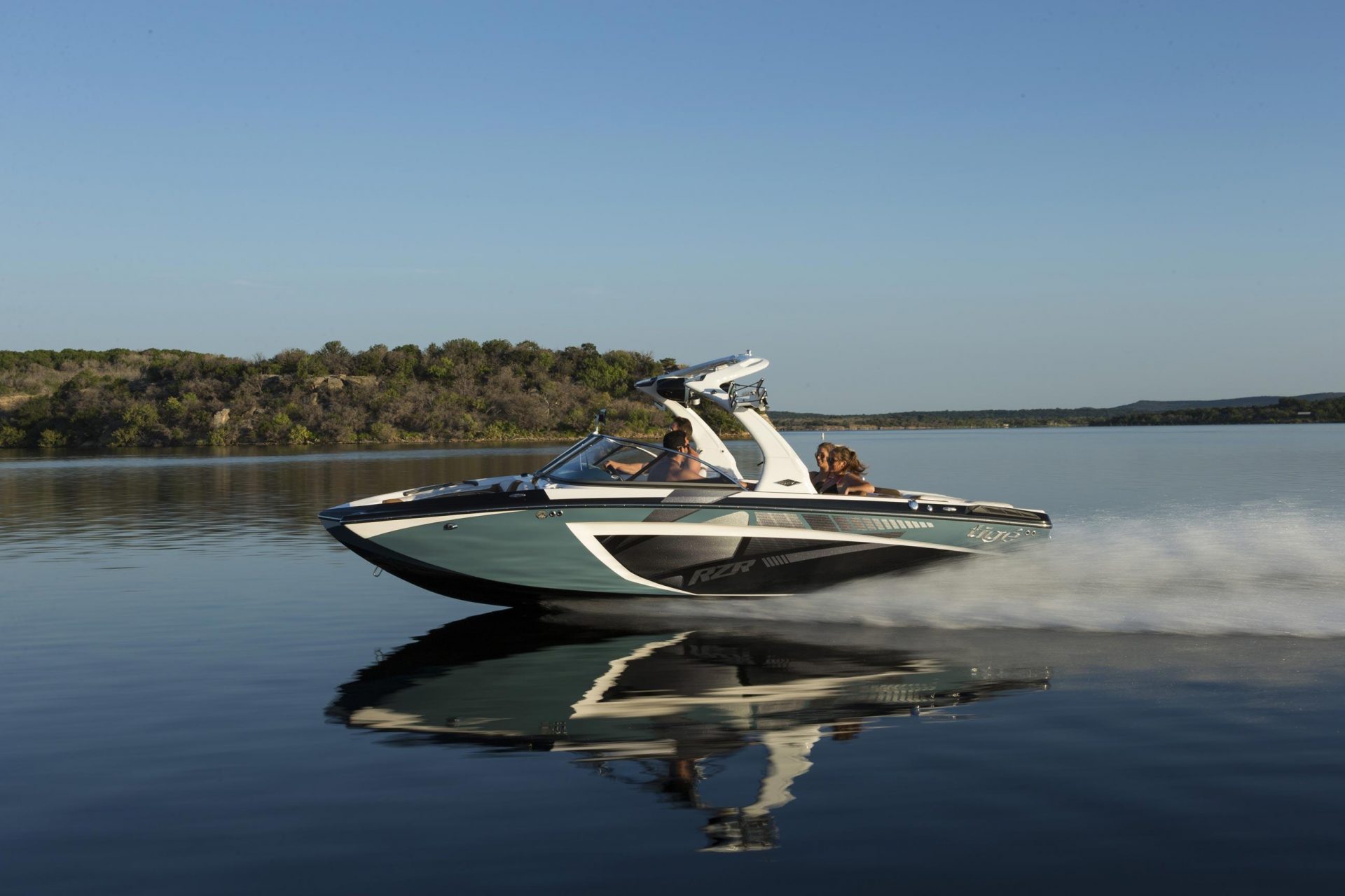 Wakeboard Boats Pontoons Boats Tige Boats Avalon Pontoons Lake